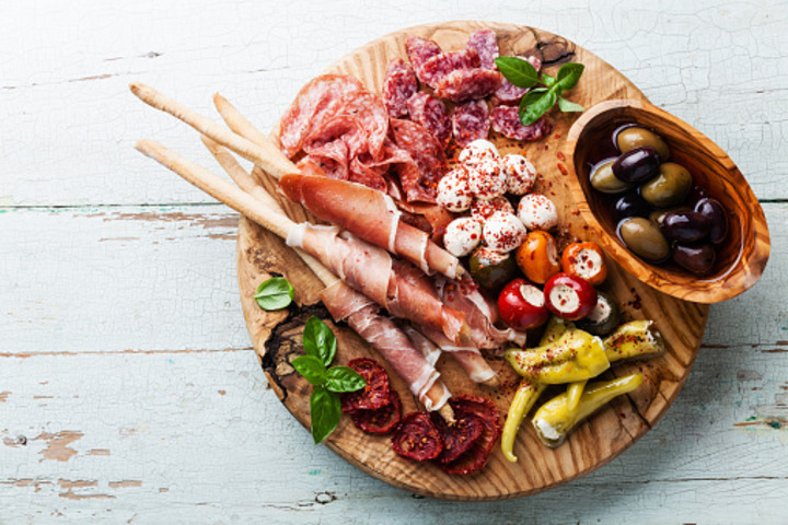 Antipasto all' Italiana - Pizzeria Piazza
