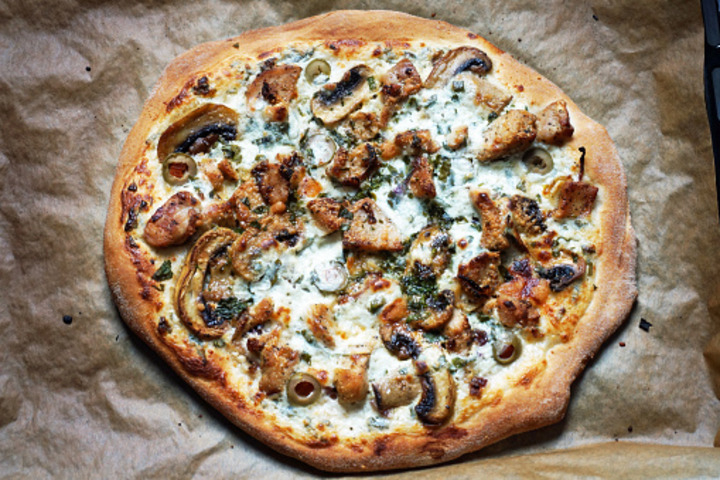 Pizza Funghi - Pizzeria Piazza