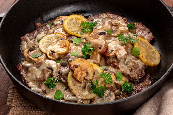 Lombo di Maiale ai Funghi Porcini - Pizzeria Piazza