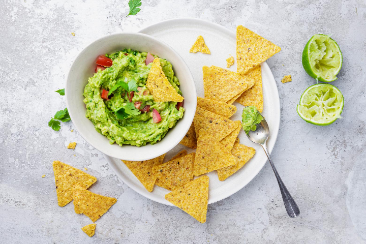Tortilla chips 200G + guacamole salsa dip 300 gr