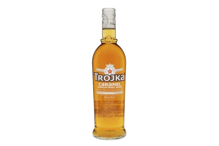 Trojka Vodka Caramel 700 ml
